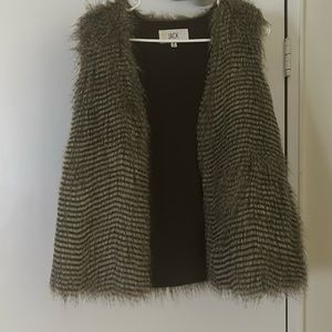 Size M Womens fur vest